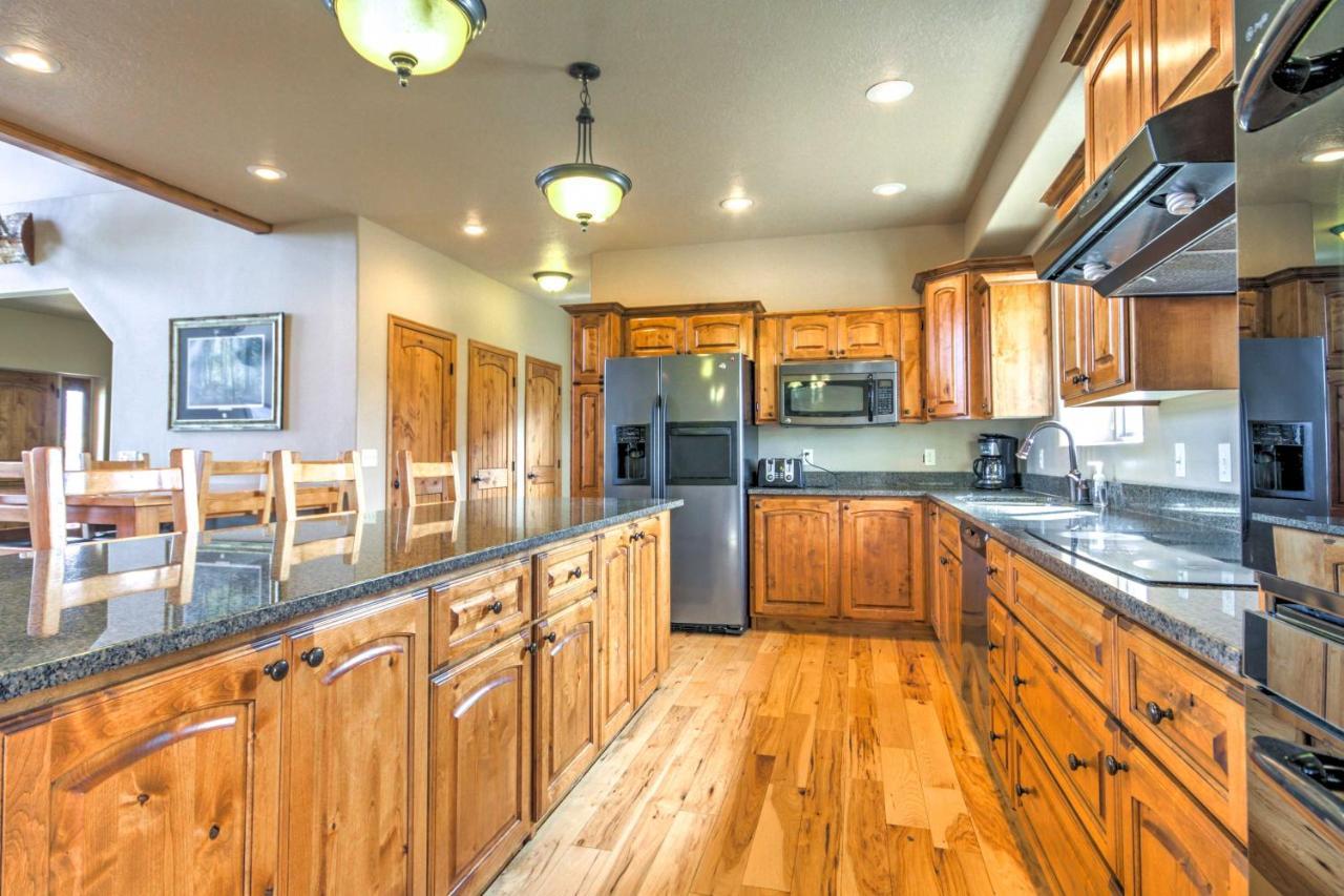 Rustic Bryce Canyon Home With Deck On Sevier River! Хатч Экстерьер фото
